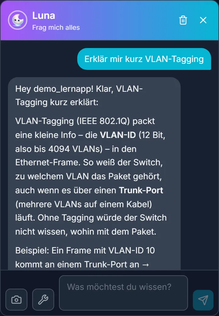 Chat mit Luna: Frage „Erklär mir kurz VLAN-Tagging“ und Lunas Antwort